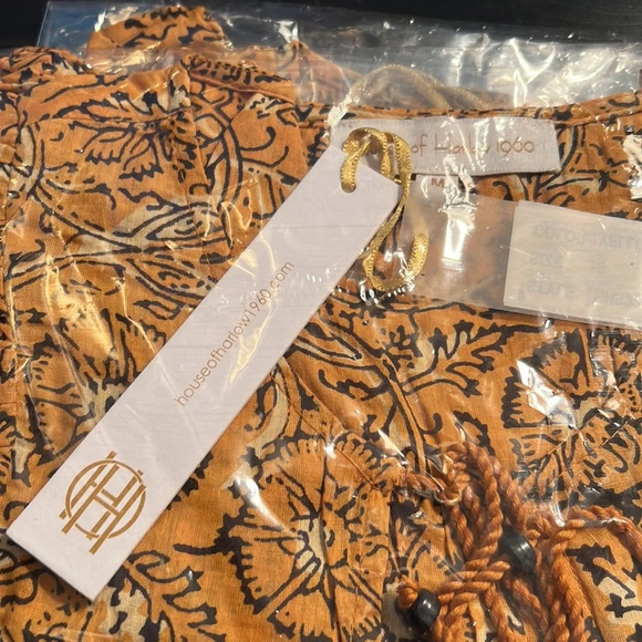 House Of Harlow Flutter Sleeve Ruffled Top Size Medium - Picture 3 of 3